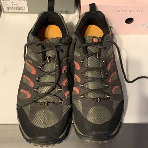 Men’s Merrell shoes